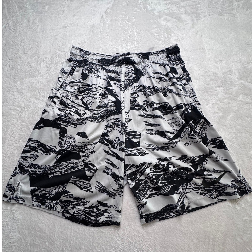 Nike Dri Fit Mens XL Black White Graphic Print Basketball Shorts Activewear Gym